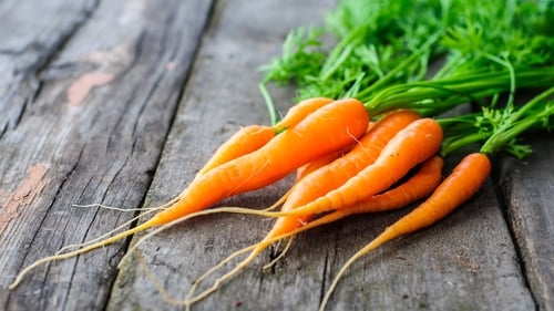 Eating these foods will help to keep your teeth clean Eating these foods will help to keep your teeth clean