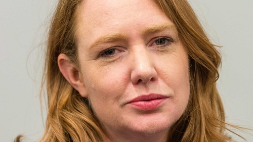 Paula Hawkins: Don't expect Girl on the Train, Part 2 Paula Hawkins: Don't expect Girl on the Train, Part 2