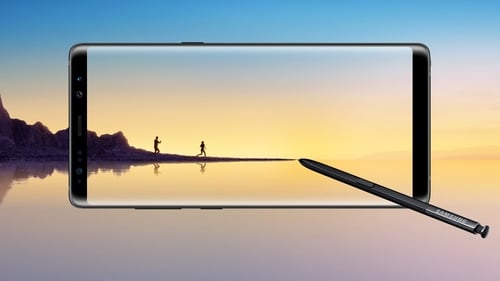 The Note 8 has a 6.3 inch Quad HD+ Super AMOLED screen with curved The Note 8 has a 6.3 inch Quad HD+ Super AMOLED screen with curved