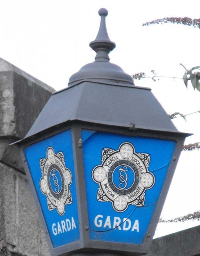 Moladh déanta Stáisiún na nGardaí i Mín an Lábáin a athoscailt