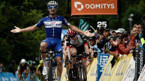 Team Sky wins Dauphine TTT, Michal Kwiatkowski back in Yellow