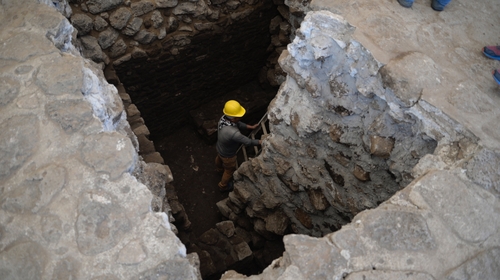 Quake uncovers ancient temple hidden in Mexican pyramid