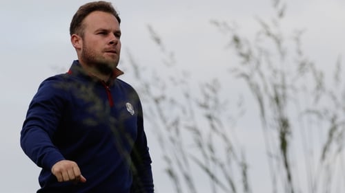 Another spectator struck on head by golf ball
