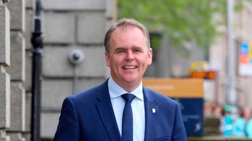 Teanga na tíre anois i lámha na bpríomhoidí Teanga na tíre anois i lámha na bpríomhoidí