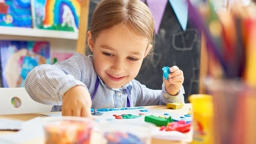 How to keep kids entertained at home using everyday items How to keep kids entertained at home using everyday items