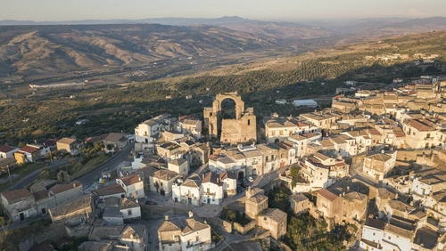 Airbnb seeks 4 people to live in an Italian village for 3 months Airbnb seeks 4 people to live in an Italian village for 3 months