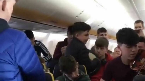 Watch: Kerry schoolboys' trad session during flight Watch: Kerry schoolboys' trad session during flight