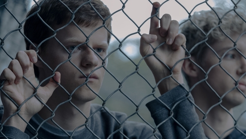 Don't fence me in - Building on his momentum from Manchester by the Sea and Lady Bird, Lucas Hedges delivers a performance of quiet dignity and evolving courage Don't fence me in - Building on his momentum from Manchester by the Sea and Lady Bird, Lucas Hedges delivers a performance of quiet dignity and evolving courage