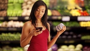 "Shoppers who look at their phones spend more time in the store, look at more products, and buy more things" Photo: Shutterstock/Rocketclips Inc "Shoppers who look at their phones spend more time in the store, look at more products, and buy more things" Photo: Shutterstock/Rocketclips Inc