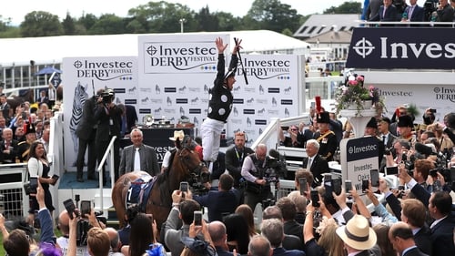 Anapurna claims Oaks glory under Dettori
