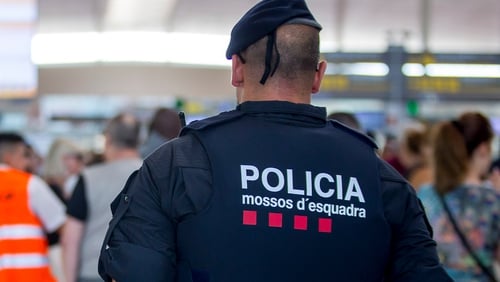 Colombian caught in Spain with cocaine under toupee