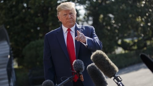 White House mulling tax cut to avoid recession