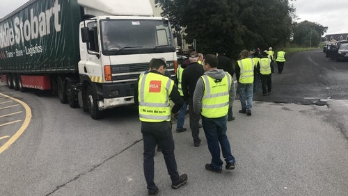 More farmers end blockades at beef processing sites More farmers end blockades at beef processing sites