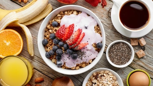 Eating a big breakfast may 'burn more calories' Eating a big breakfast may 'burn more calories'