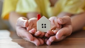 Ireland a 'clear outlier' with large households - ESRI