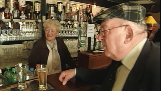 Jackie Healy-Rae in Pat Spillane's Bar in Killarney, 2003