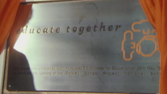 Multidenominational Dalkey School officially opened (1984)
