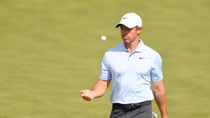 McIlroy starts strongly, Schauffele hits course record