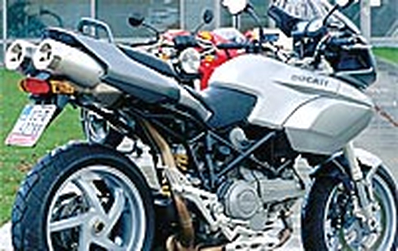 Ducati monster online 1600