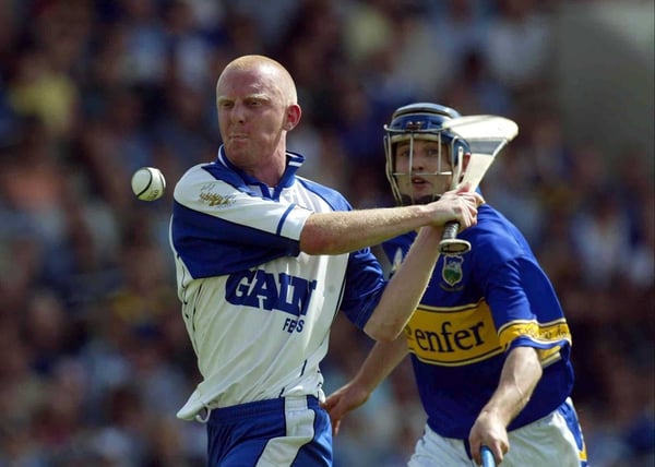 John Mullane struck David Keating with his hand, which was holding a glass at the time