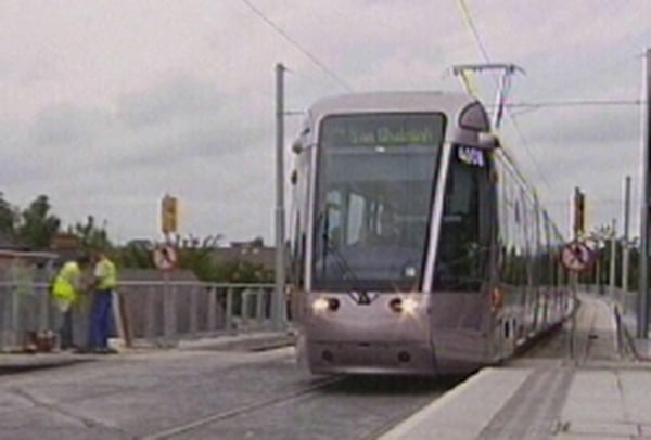 LUAS - Derailment hits Green Line services