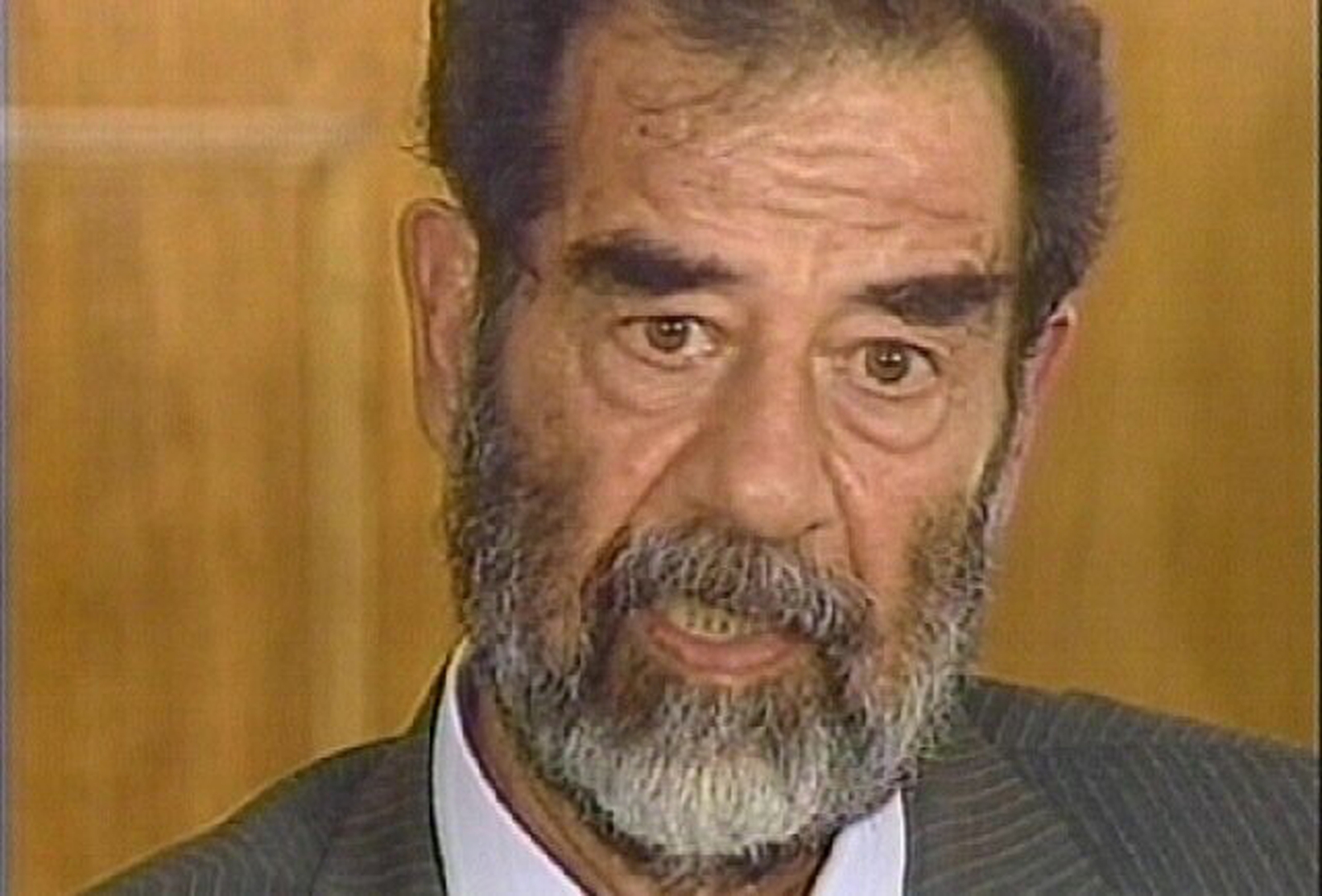Saddam #39 attacked #39 at Baghdad court