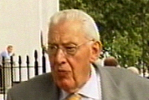 Ian Paisley        Says scepticism is justified