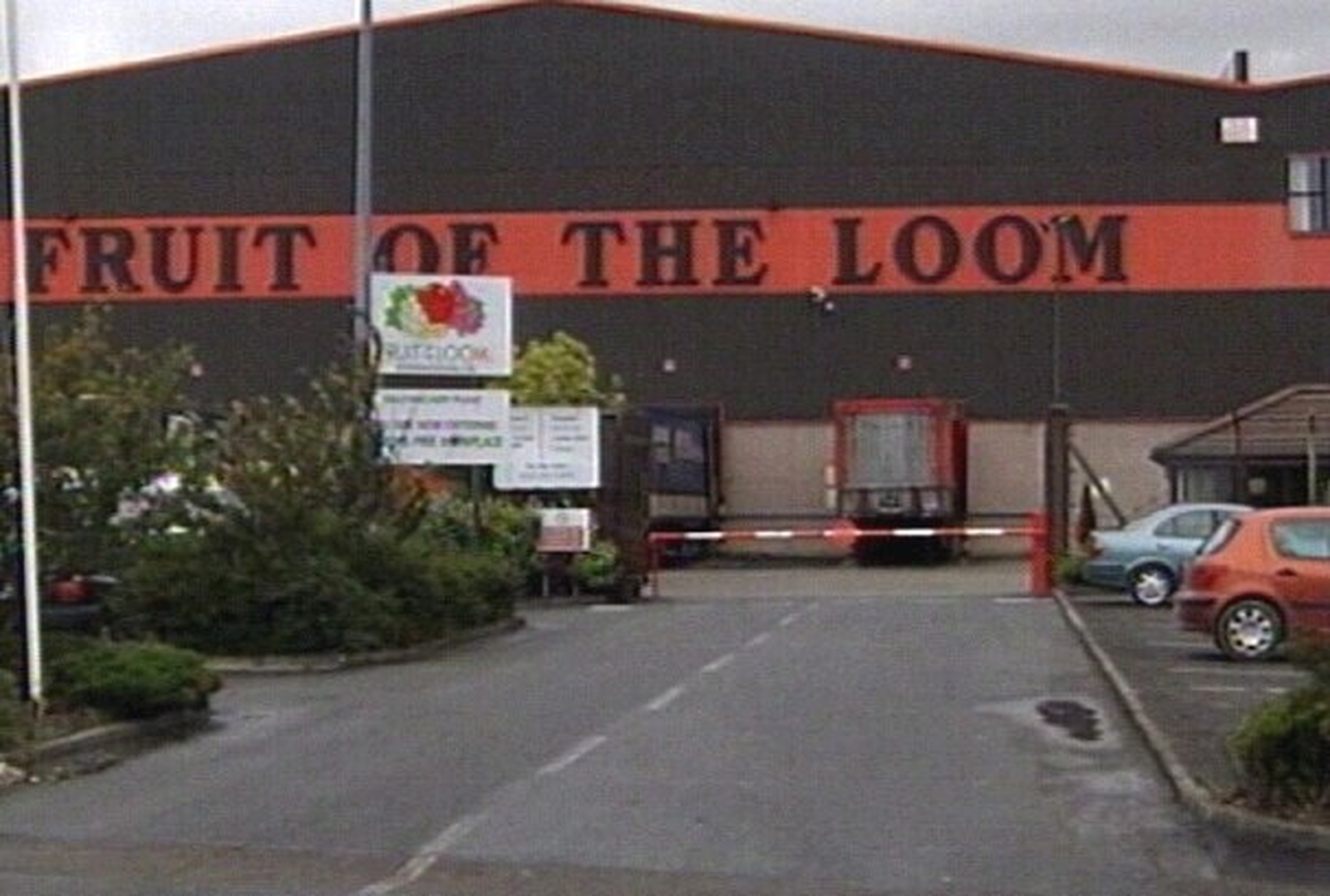 Fruit of the Loom plants to close early