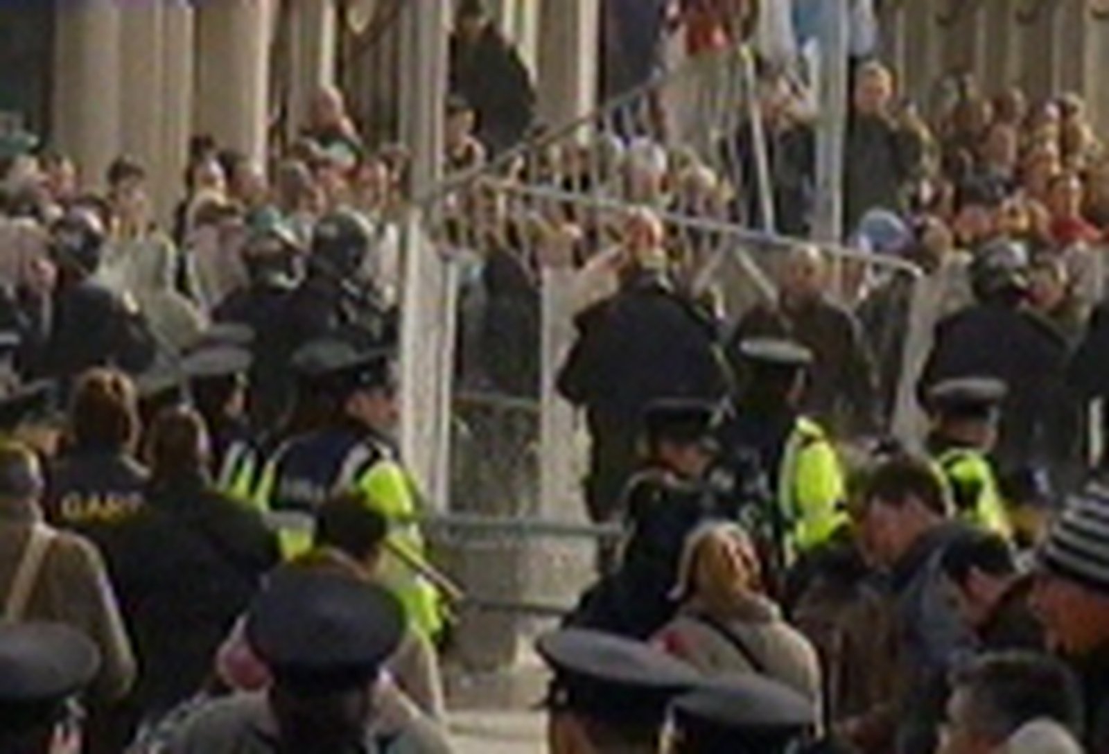 Clashes In Dublin Over Loyalist March 2210