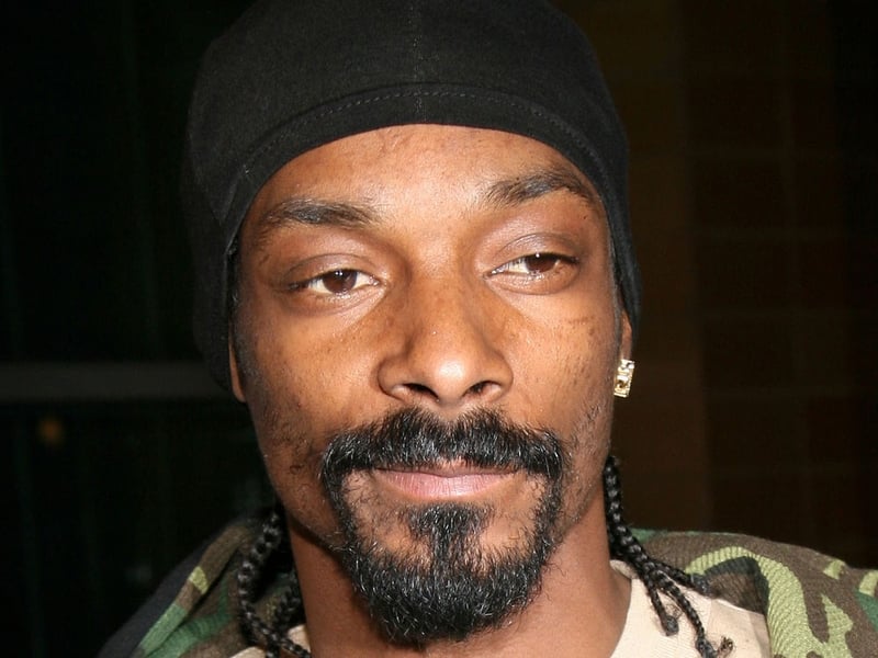 Snoop Dogg hosts MTV Europe Awards