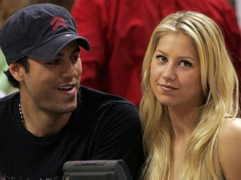 Enrique Iglesias & Anna Kournikova split