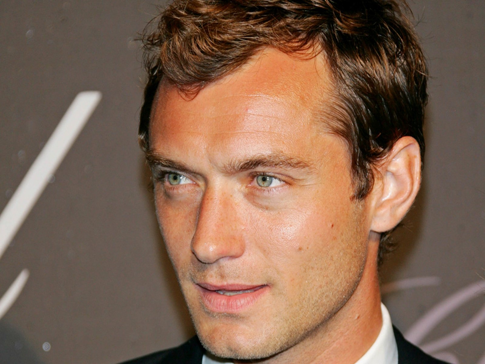 Jude Law In Talks To Play Dr Watson 