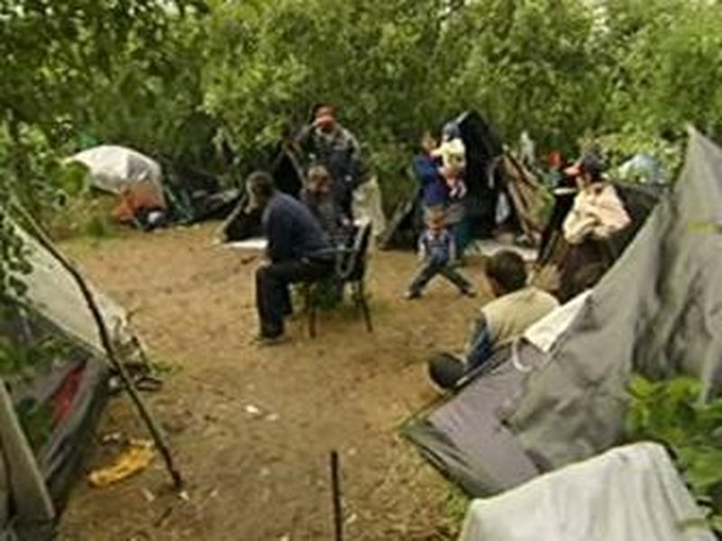 Roma family subjected to racial attacks 