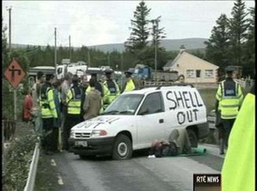 Mayo - Shell to Sea campaigners staging protest
