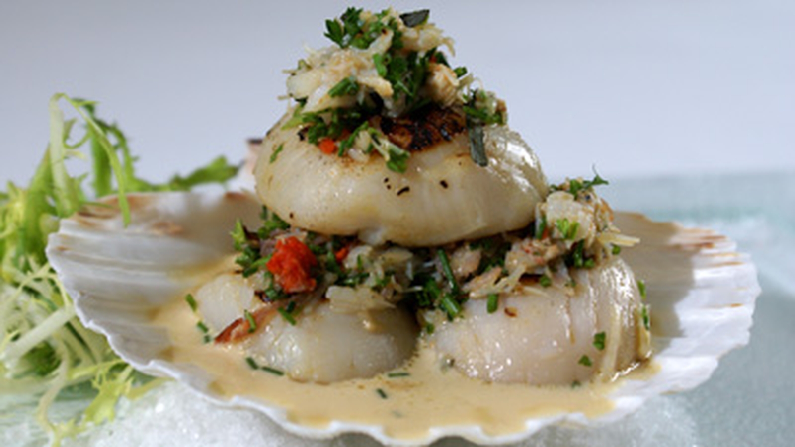 Seared Scallops with Crab Gratin & Buerre Blanc
