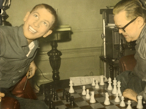 Bobby Fischer dies in Iceland
