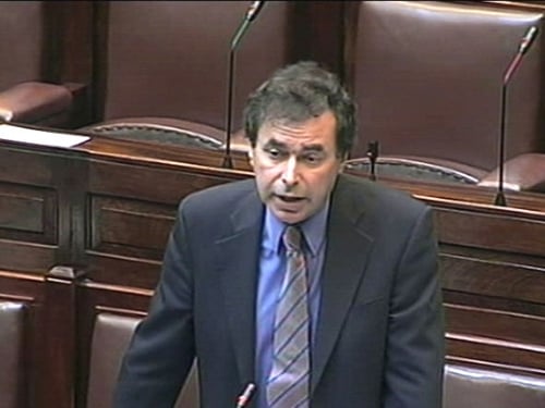 Alan Shatter - Move by Ahern 'cynical'