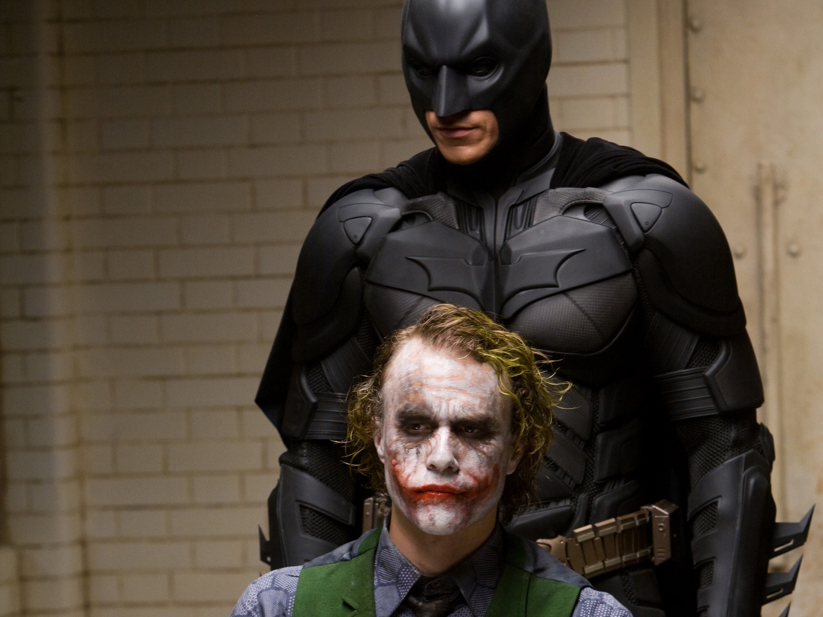 Exclusive Watch New Dark Knight Trailer