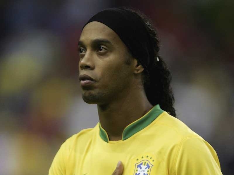 Ronaldinho's smiling again for Olympic bid