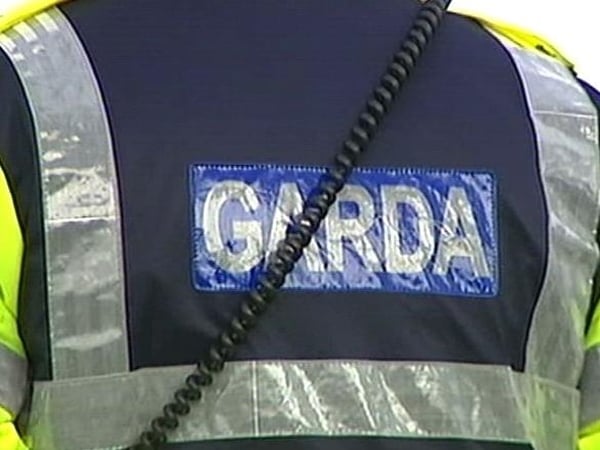 Gardaí - Investigate bank raid