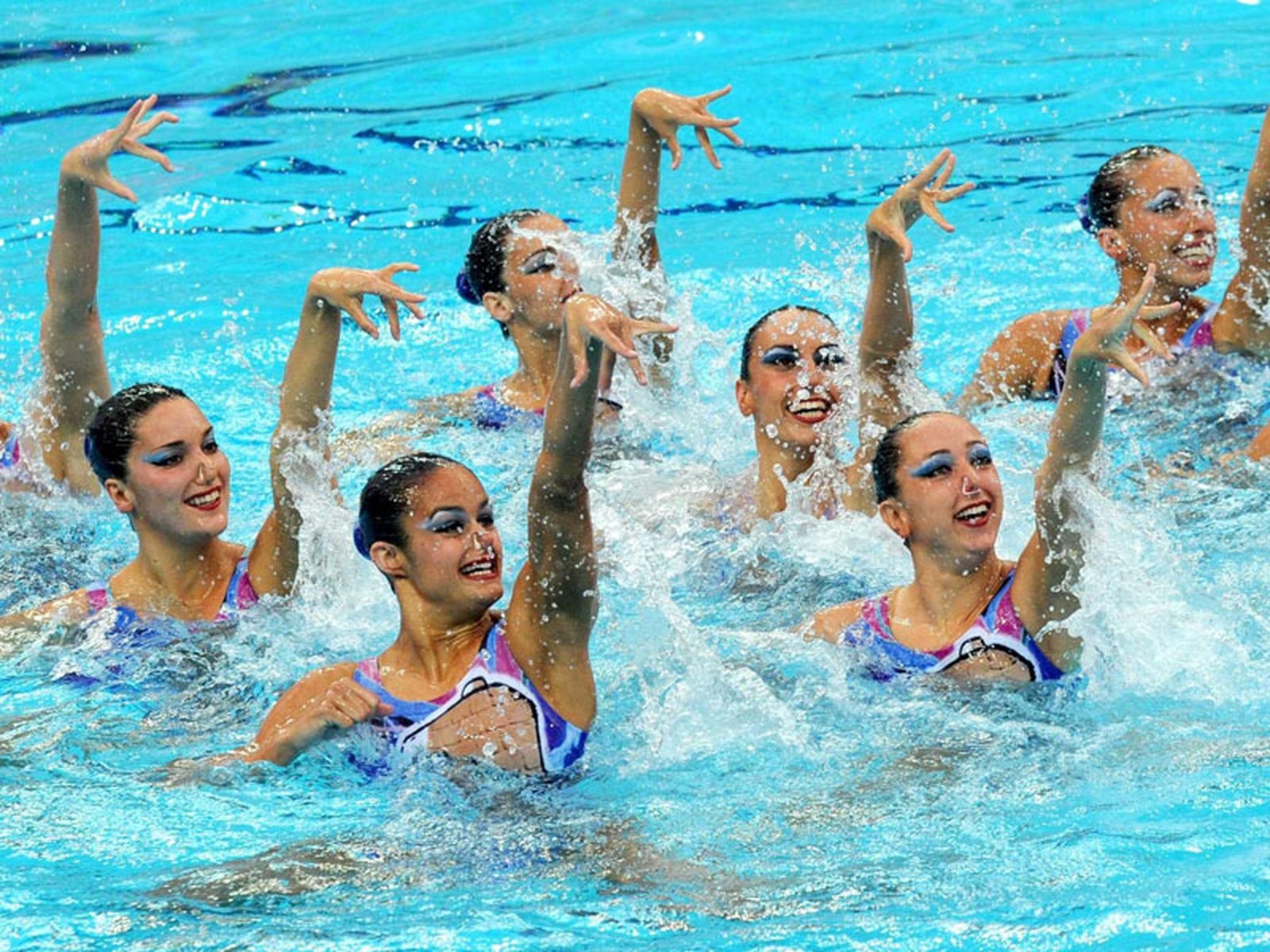 Russians aiming for synchronised swim sweep