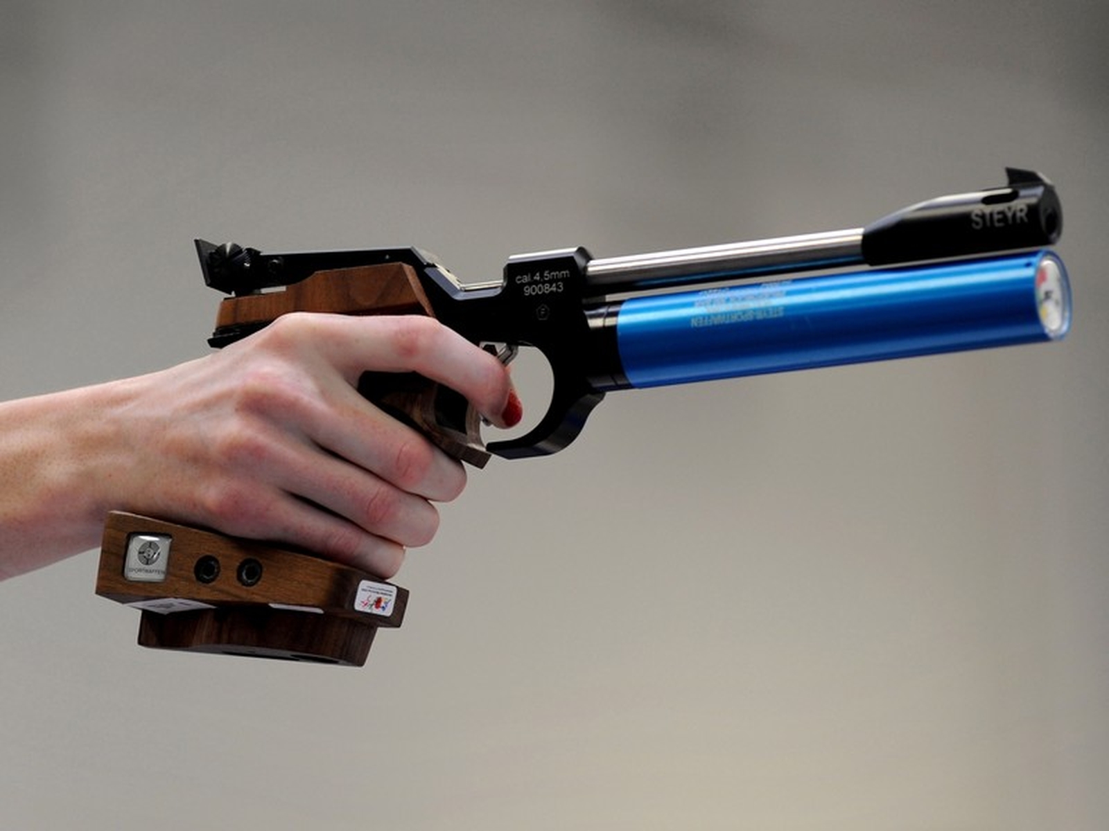 Jin Jong-Oh takes 50m pistol gold