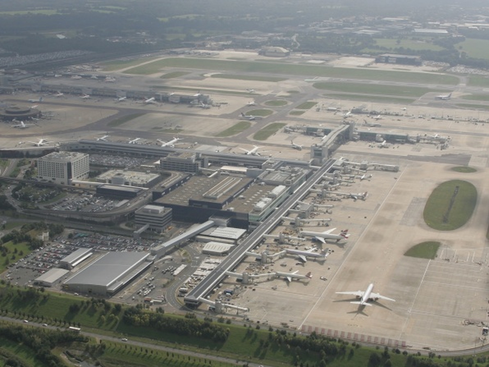 Aer Lingus to set up Gatwick base