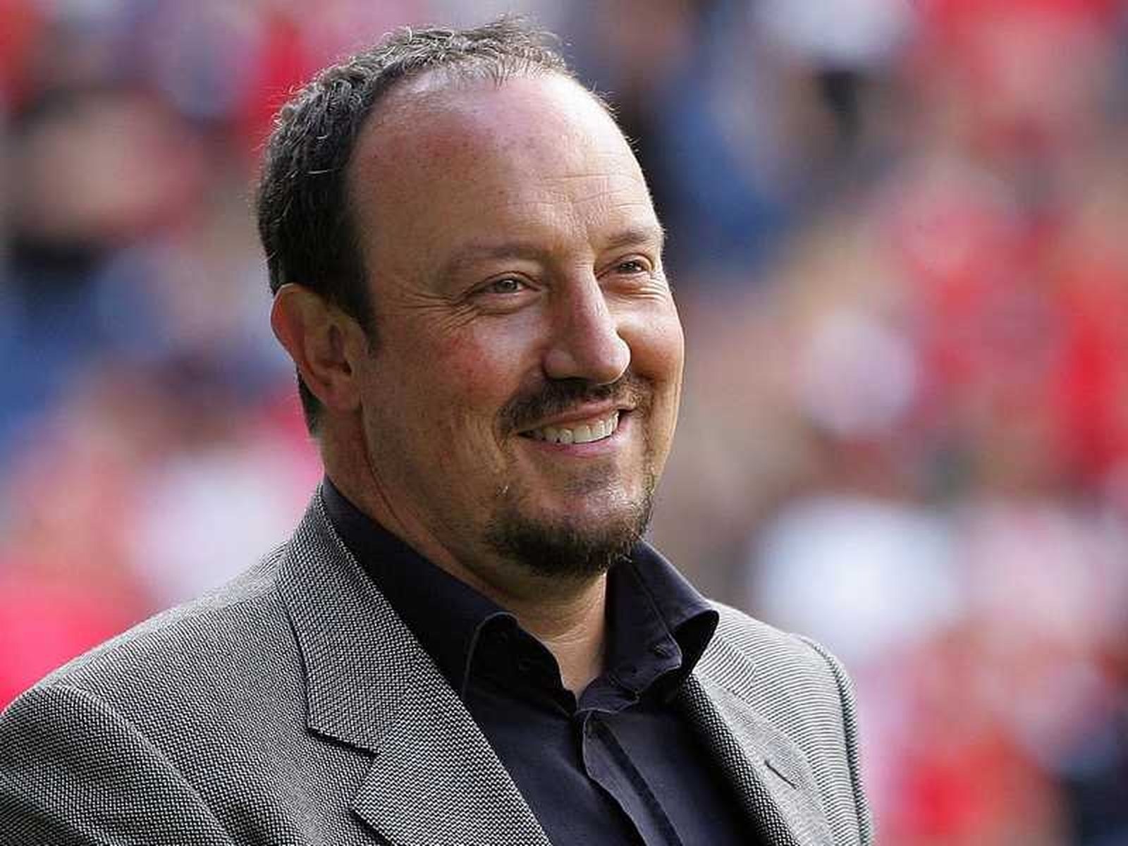 rafa benitez wants to stay insists agent