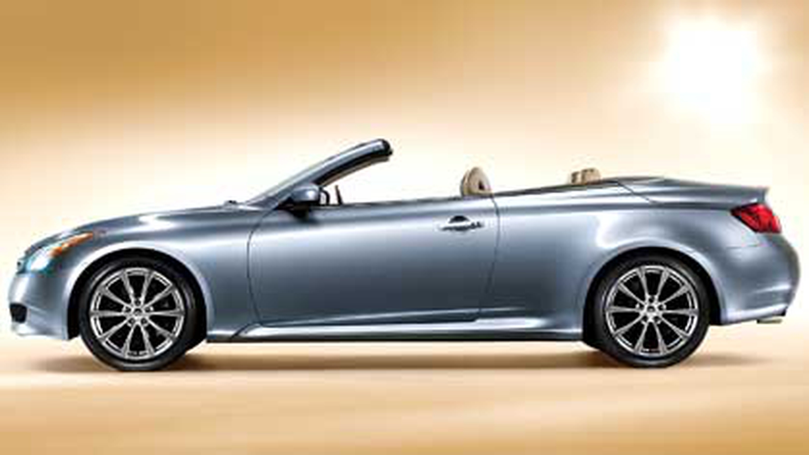 Infiniti launch new convertible