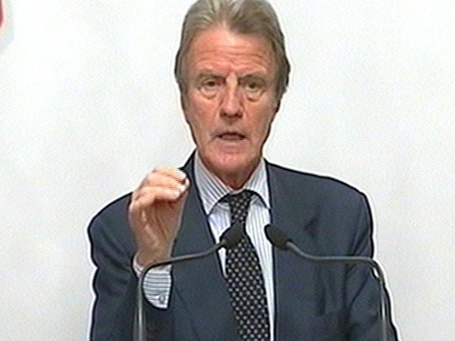 Bernard Kouchner - EU cannot change Lisbon Treaty