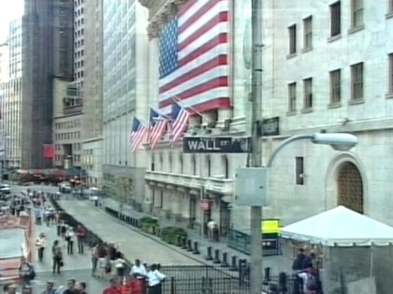 US shares down ahead of bailout vote