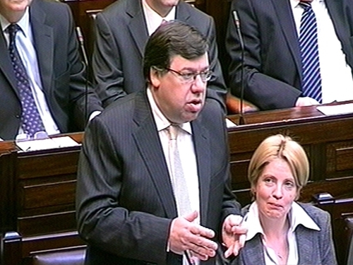 Brian Cowen - Banks would pay fee to use guarantee