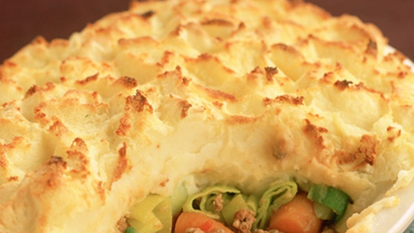 The cheese in this crust and the lump of garlic butter that melts onto the centre makes this into something very special!