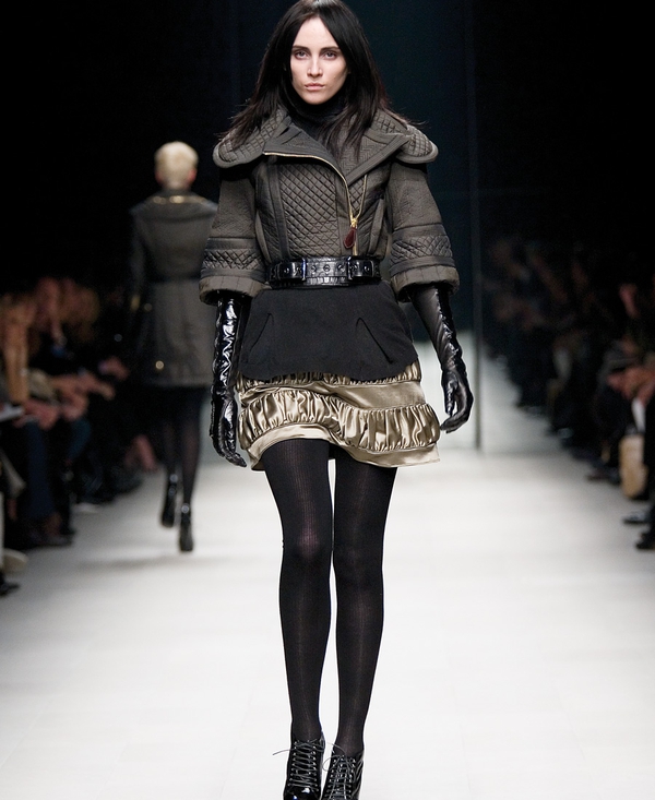 Kiera Gormley models for Aura boutique
